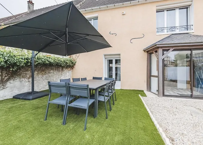 Le Logis Du Marquis Jacuzzi Billard